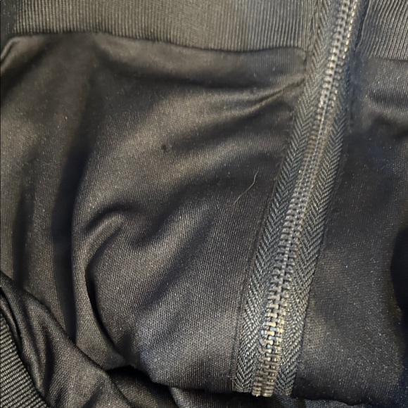 NWOT Forever 21 Black and Silver Sequin Bomber Jacket - Picture 11 of 12